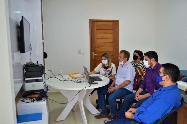 Prefeitura e CEF fazem Vídeo-conferência para planejar Construção de moradias em Cm