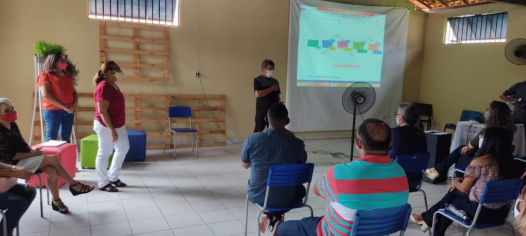 Volta as aulas em Monsenhor Gil é avaliada com a presença do prefeito João Luiz - Imagem 3