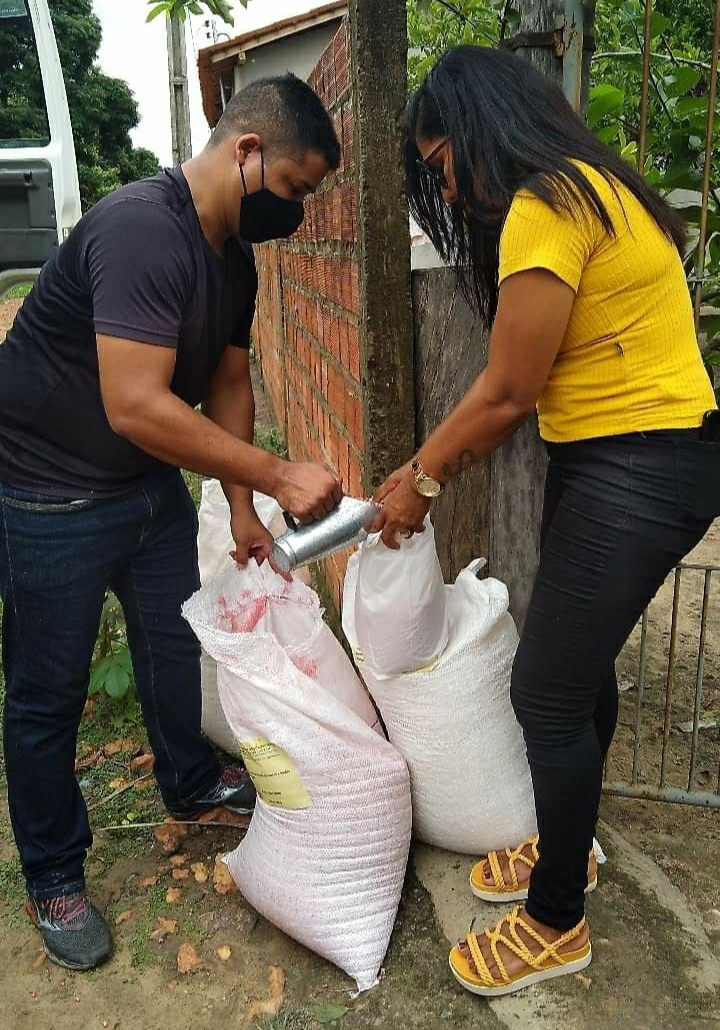 Prefeito João Luiz e deputada estadual Elisangela Moura entregam sementes para agricultures - Imagem 10