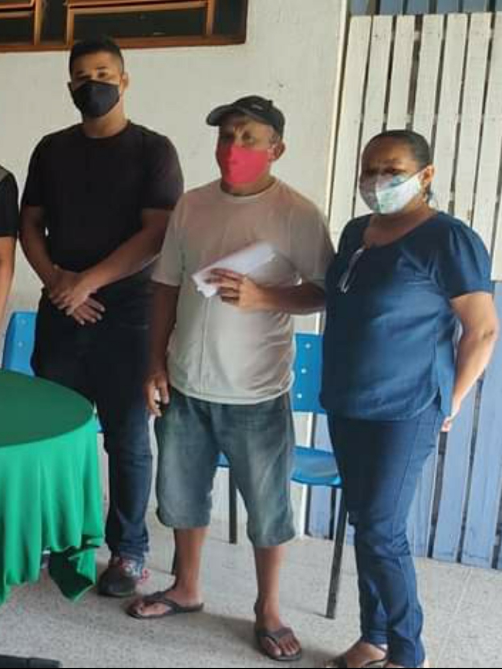 Prefeito João Luiz e deputada estadual Elisangela Moura entregam sementes para agricultures - Imagem 8