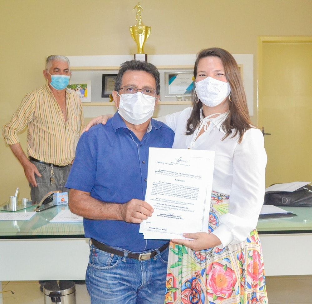 Prefeito Genival Bezerra empossa sete novos professores para Rede Municipal de Ensino - Imagem 9