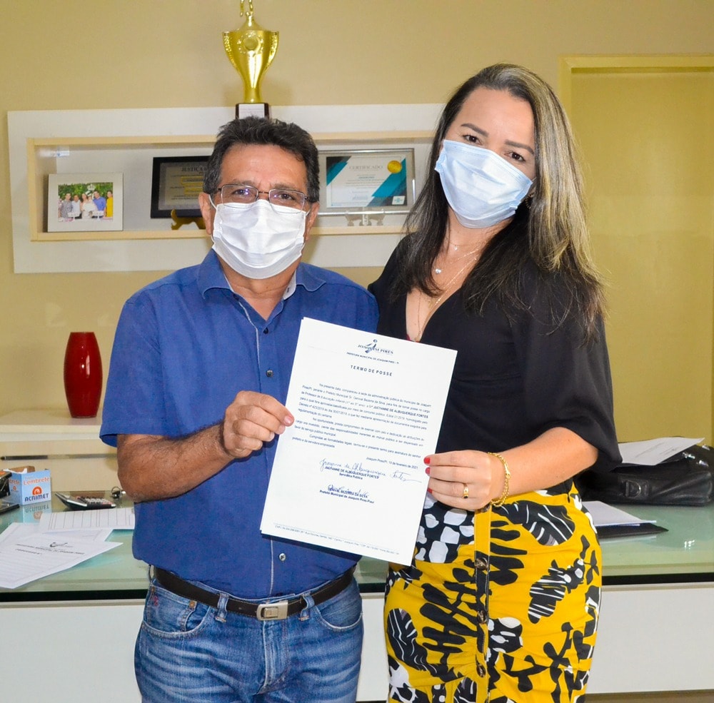 Prefeito Genival Bezerra empossa sete novos professores para Rede Municipal de Ensino - Imagem 10