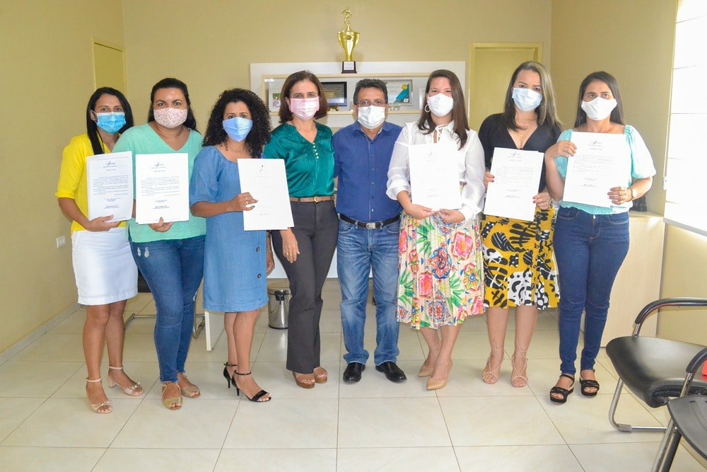Prefeito Genival Bezerra empossa sete novos professores para Rede Municipal de Ensino - Imagem 5