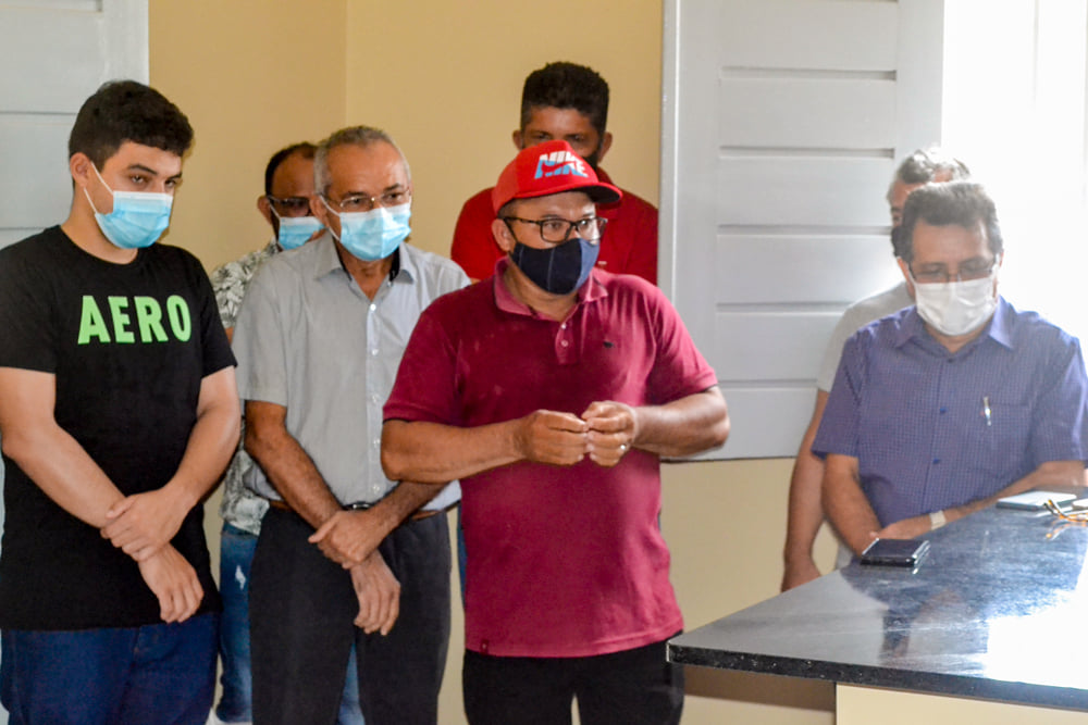 Prefeito Genival Bezerra inaugura sede da SMARH e SMA - Imagem 2