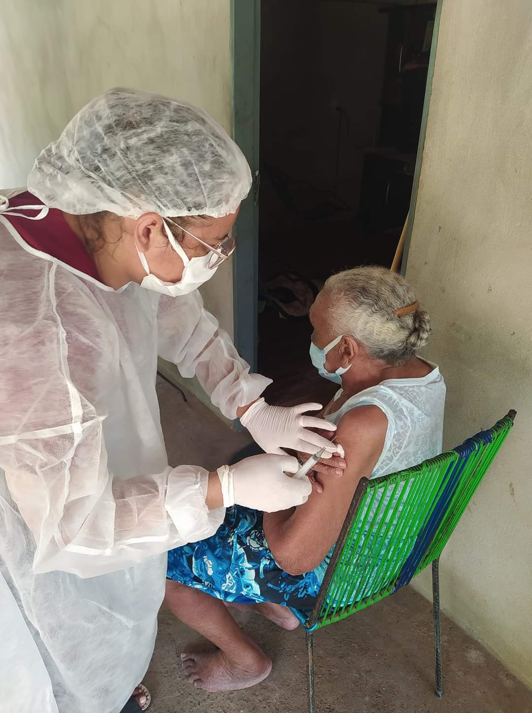 Prefeitura de Monsenhor Gil acelera vacinação contra a Covid-19. Meta vacinar todos idosos acima de 80 anos, hoje - Imagem 3