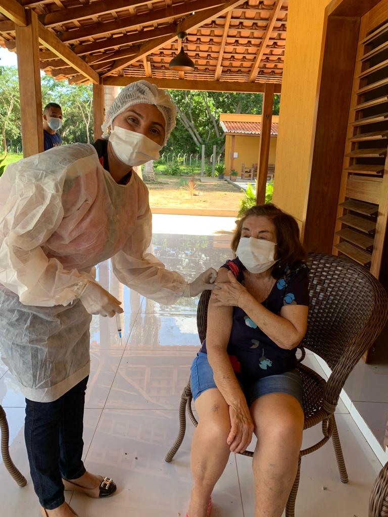 Prefeitura de Monsenhor Gil continua com vacinação contra a Covid-19 e faz apelo para população continuar se Protegendo - Imagem 3