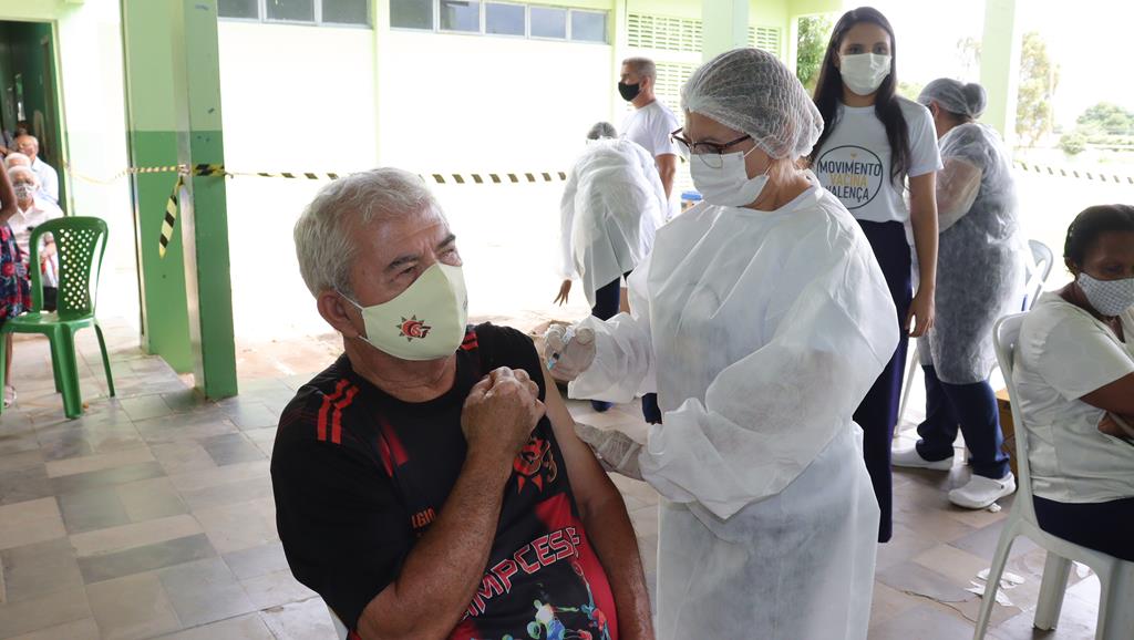 Valença do Piaui avança com vacinação de idosos entre 75 e 79 anos - Imagem 51