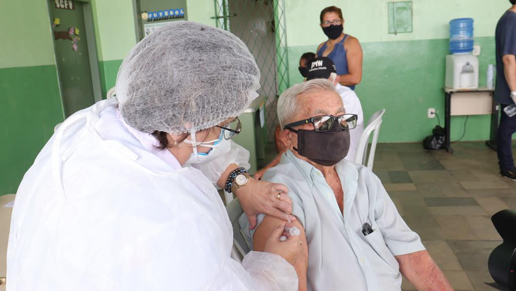 Valença do Piaui avança com vacinação de idosos entre 75 e 79 anos - Imagem 20