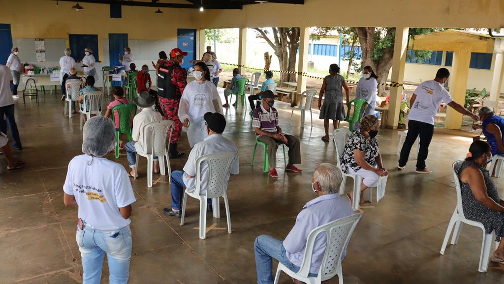 Valença do Piaui avança com vacinação de idosos entre 75 e 79 anos - Imagem 30