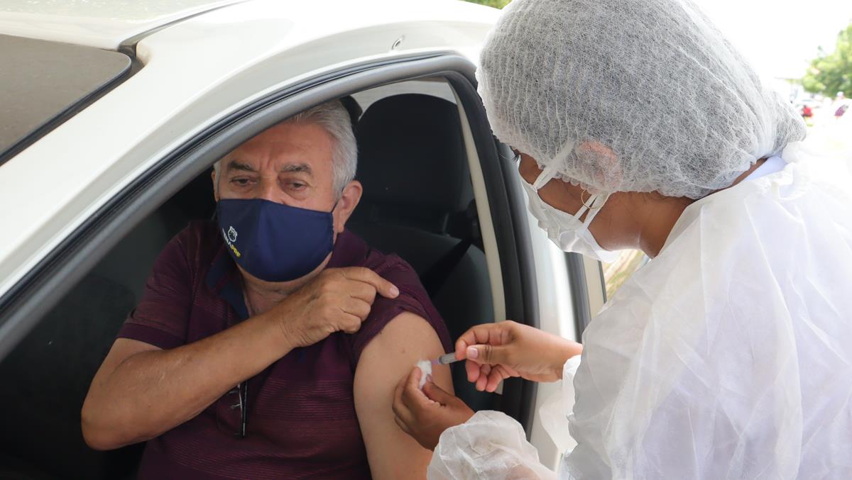 Idosos de 70 e 74 anos são vacinados na cidade e interior de Valença - Imagem 23