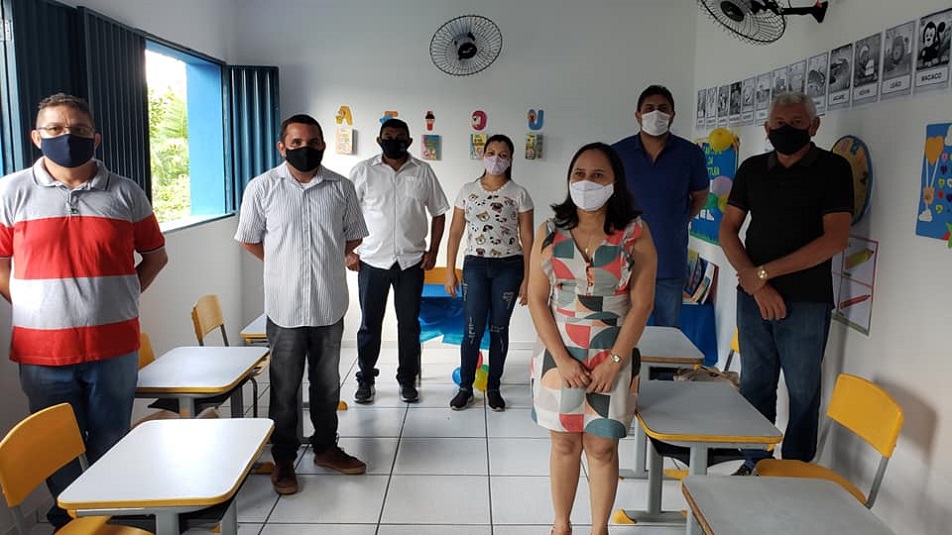 Prefeito recupera escola na zona rural - Imagem 4