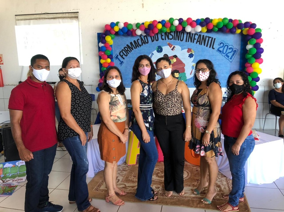 Dr. Zé Fernando fez entrega de material infantil - Imagem 2