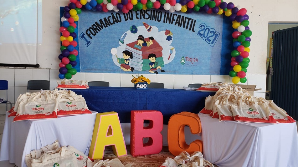 Dr. Zé Fernando fez entrega de material infantil - Imagem 1