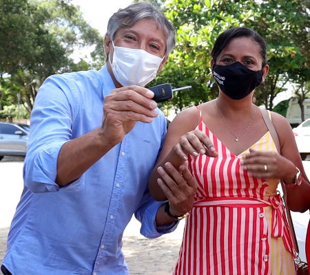 Marcelo Costa cumpre promessa e entrega carro ao Conselho Tutelar