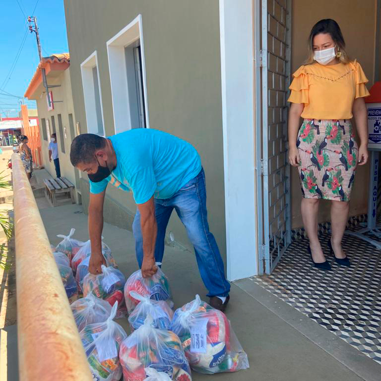 SME de Joaquim Pires entrega kit de alimentação escolar - Imagem 1