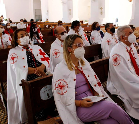 Missa de um mês da morte de dona Auxiliadora Veloso é realizada