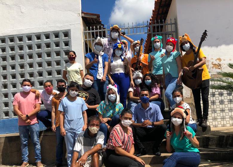 Hospital de Monsenhor Gil recebe Grupo Clowns, um momento de descontração - Imagem 7
