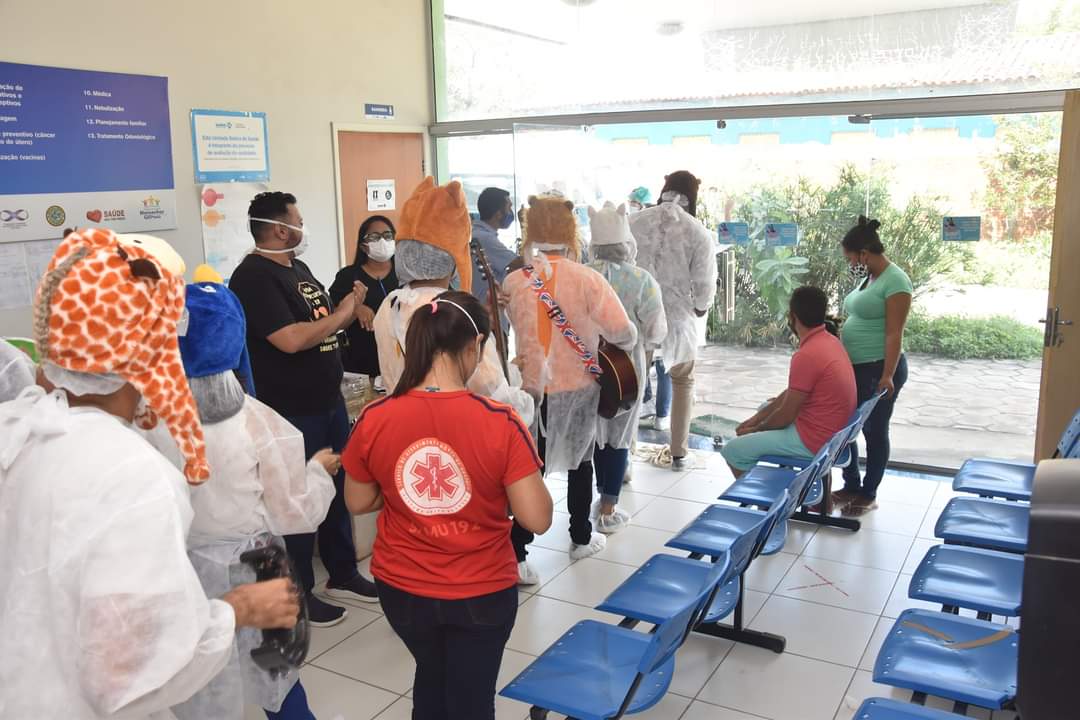 Hospital de Monsenhor Gil recebe Grupo Clowns, um momento de descontração - Imagem 19