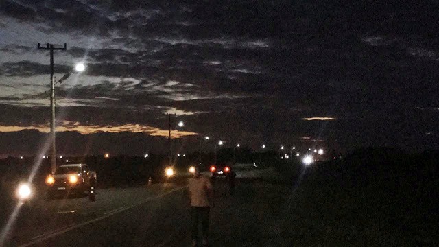 Prefeitura iniciou hoje a instalação de luminárias de Led na PI-116 - Imagem 2