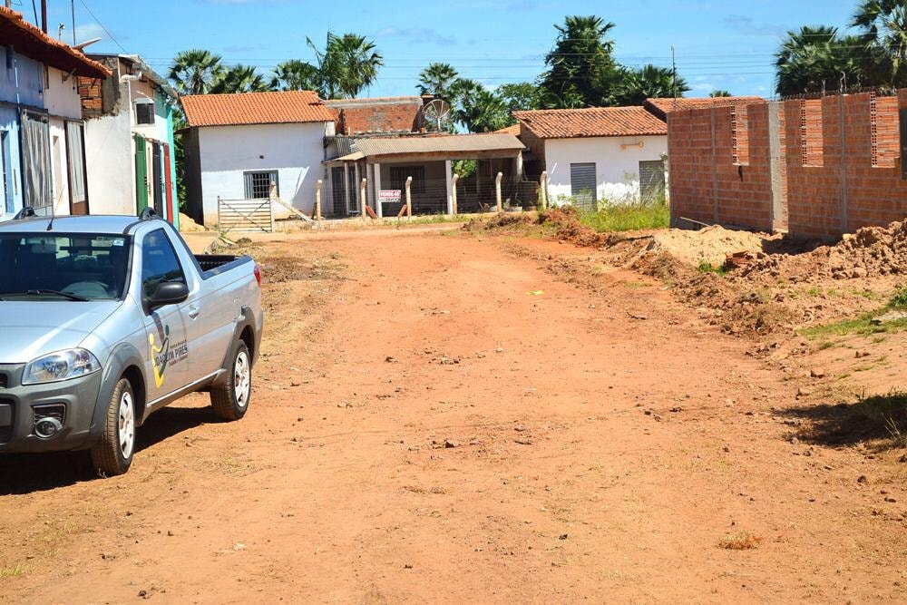 Prefeito Genival Bezerra, visita obras de pavimentação poliédrica - Imagem 10