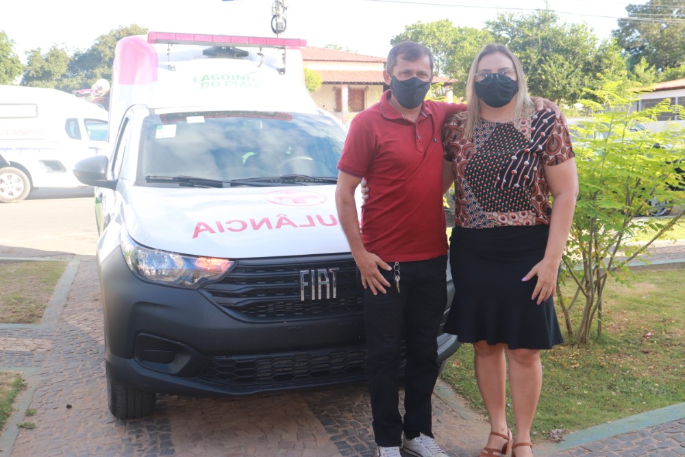 Prefeita Kelly entrega Nova Ambulância adquirida com Recursos Próprios - Imagem 4