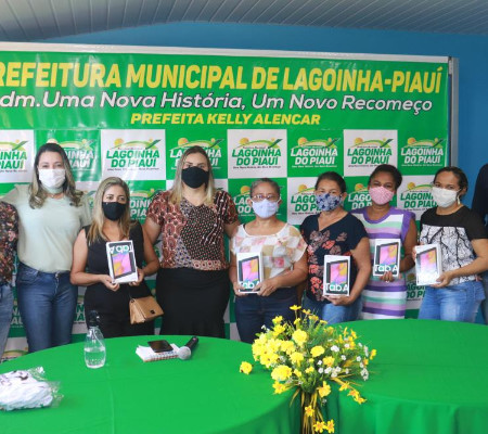 Prefeitura de Lagoinha entrega Tablets para ACS do Município
