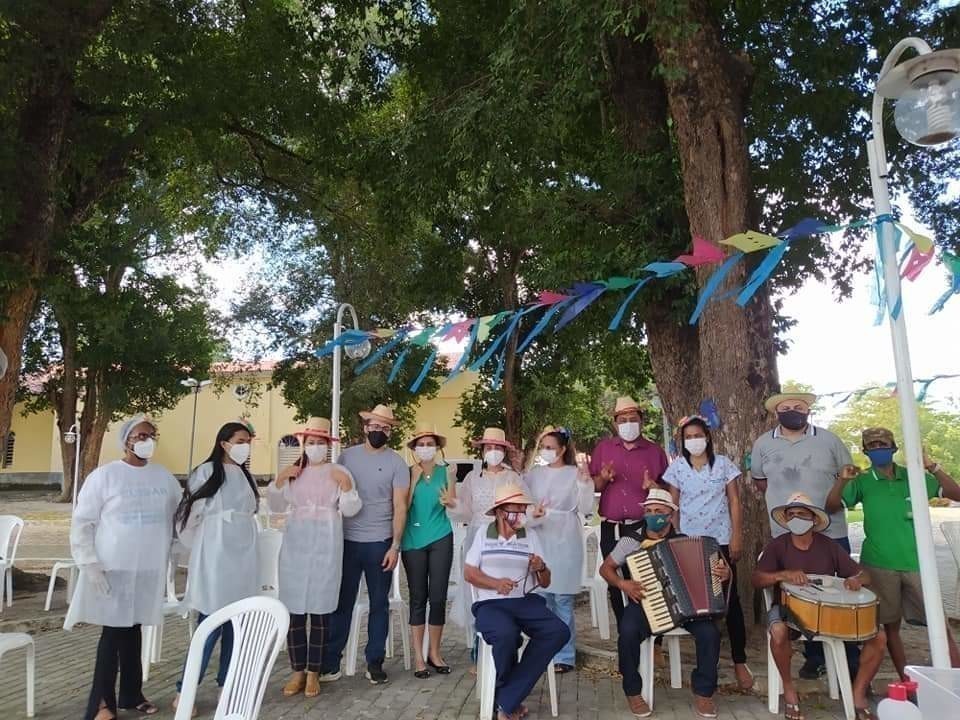 Arraiá da vacinação contra a Covid-19 em Monsenhor Gil
