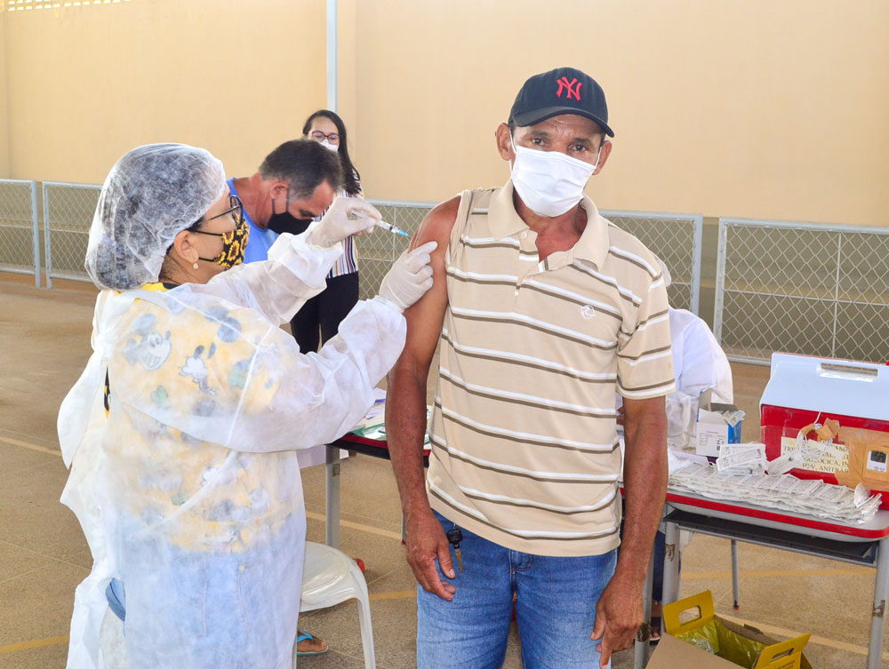 Joaquim Pires inicia imunização do público entre 55 a 59 anos - Imagem 2