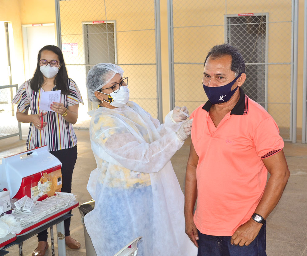 Joaquim Pires inicia imunização do público entre 55 a 59 anos - Imagem 11