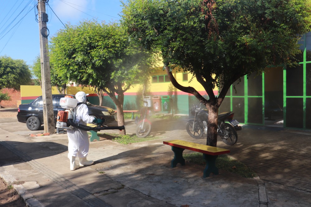 P. M. A. realizou sanitização pelas Ruas e Órgãos Públicos da cidade - Imagem 4