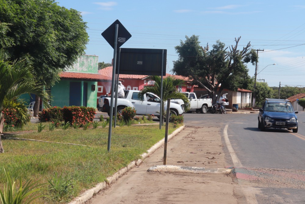 P. M. A. realizou sanitização pelas Ruas e Órgãos Públicos da cidade - Imagem 10