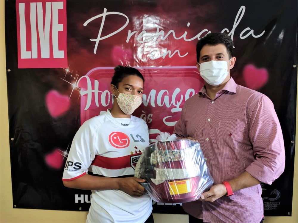 Prefeitura de Hugo Napoleão entrega de prêmios na Live em homenagem às Mães - Imagem 8