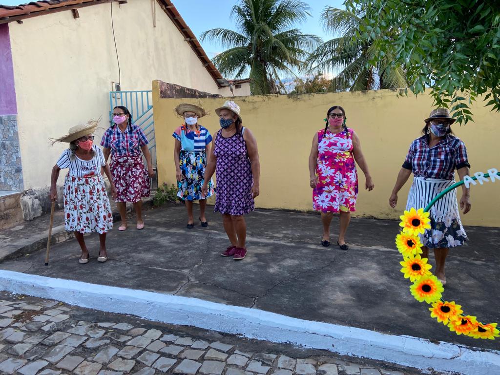 Assistência Social de Campinas do Piauí realiza “Arraiá Social dos Idosos” - Imagem 9