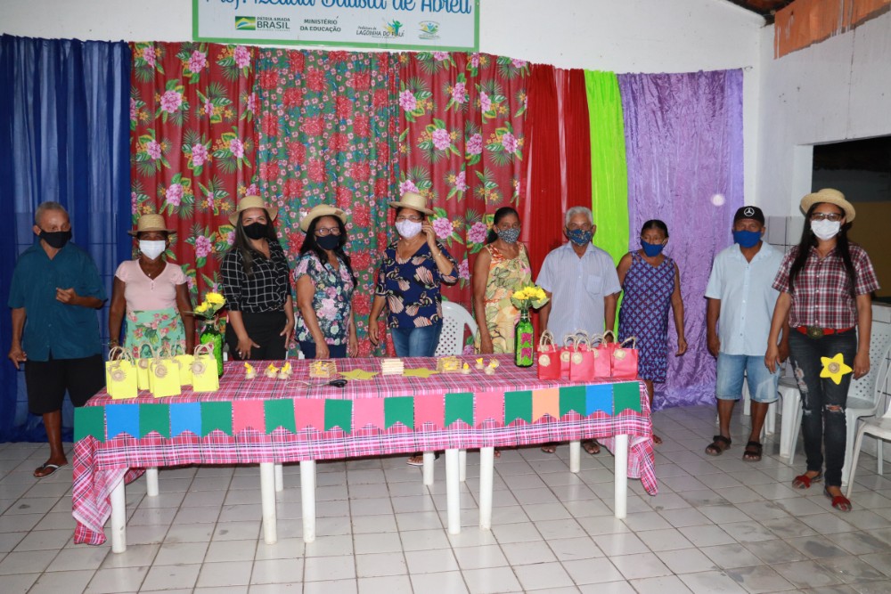 Evento para Apresentar Equipe do CRAS para o Grupo de Idosos em Lagoinha  - Imagem 2