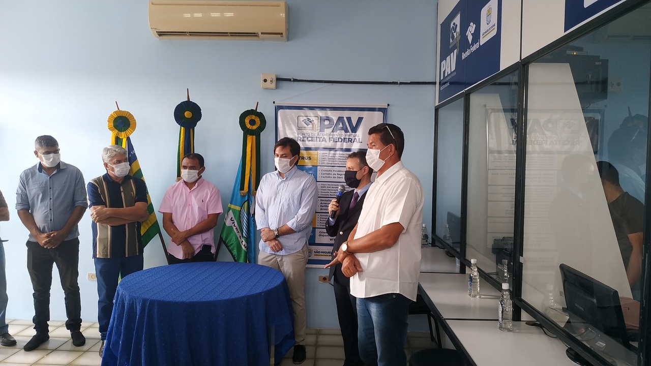 Prefeito de São Miguel do Tapuio inaugura PAV da Receita Federal - Imagem 2