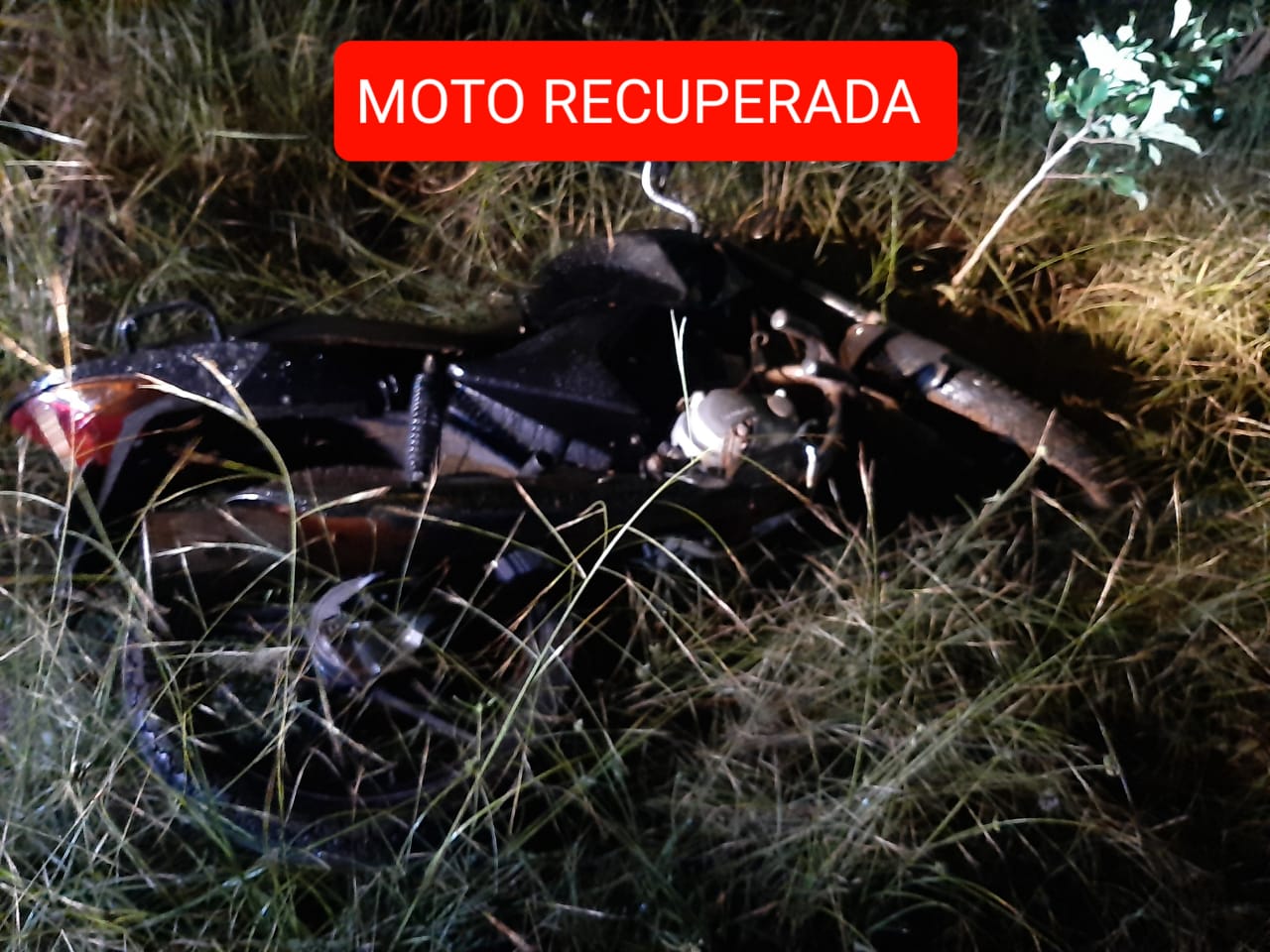 GPM de Coivaras e Força Tática do 21º BPM/PI apreende moto roubada - Imagem 1