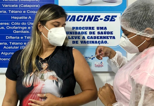 Luís Correia inicia vacinação de 100% dos trabalhadores da educação - Imagem 2