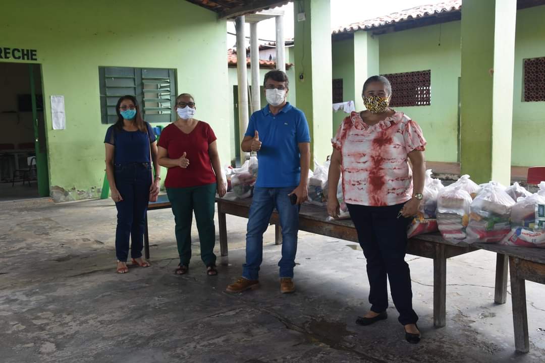 Prefeitura de Monsenhor Gil faz entrega de alimentos da merenda escolar - Imagem 1