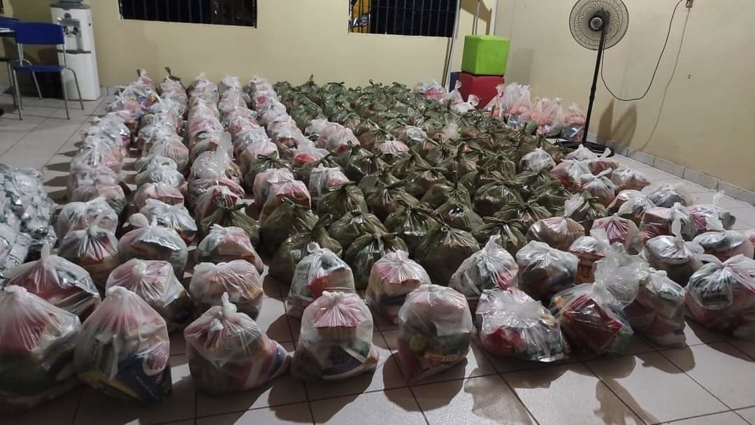 Prefeitura de Monsenhor Gil faz entrega de alimentos da merenda escolar