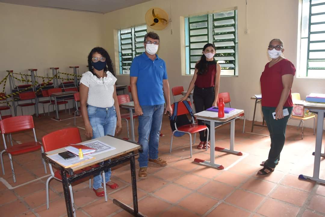 Prefeitura de Monsenhor Gil faz entrega de alimentos da merenda escolar - Imagem 9
