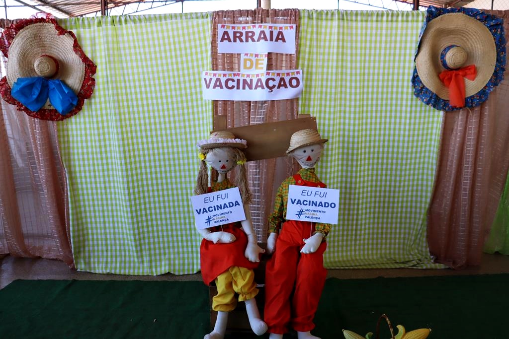 Trabalhadores da Educação são imunizados na cidade de Valença do Piaui - Imagem 4