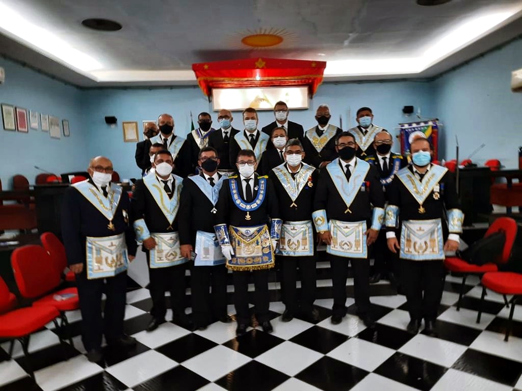 Maçonaria: Veneráveis tomam posse em sessão conjunta na cidade de Picos - Imagem 12
