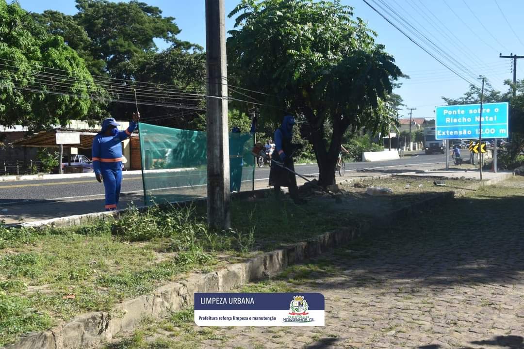 Prefeitura de Monsenhor Gil fazendo reforço na limpeza pública - Imagem 5
