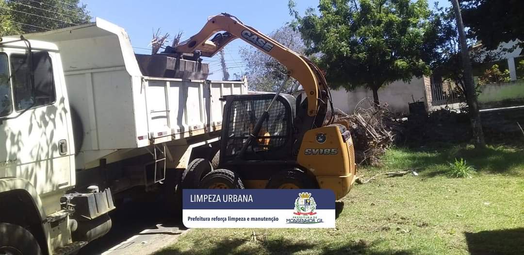 Prefeitura de Monsenhor Gil fazendo reforço na limpeza pública - Imagem 4