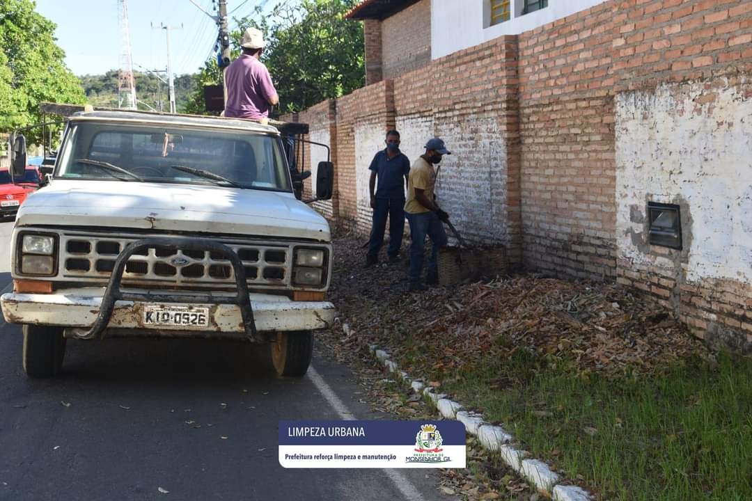 Prefeitura de Monsenhor Gil fazendo reforço na limpeza pública - Imagem 7