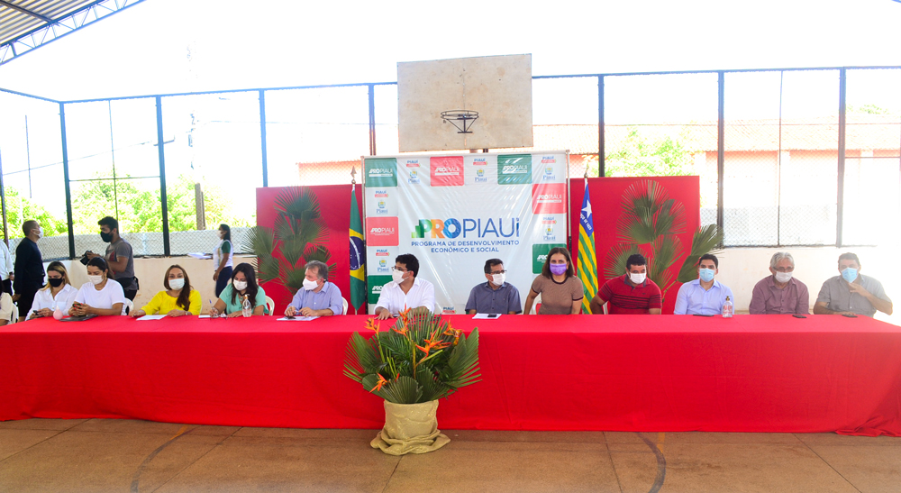 Prefeito Genival Bezerra recebe o Coordenador do PRO PIAUÍ Rafael Fonteles - Imagem 11