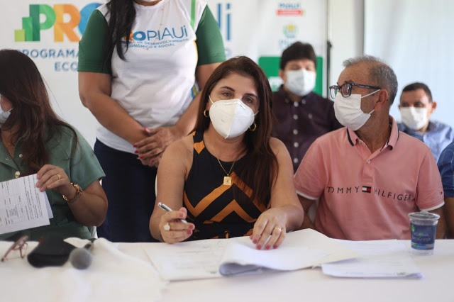 Wellington Dias visita obras e autoriza ações do PRO Piauí em Luís Correia - Imagem 4