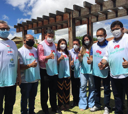 Wellington Dias visita obras e autoriza ações do PRO Piauí em Luís Correia 