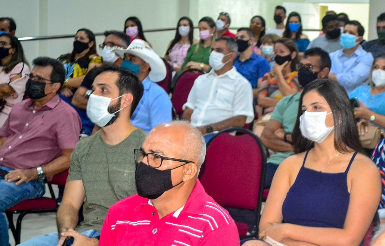 Prefeito Genival Bezerra inaugura Auditório Fátima Sales - Imagem 11