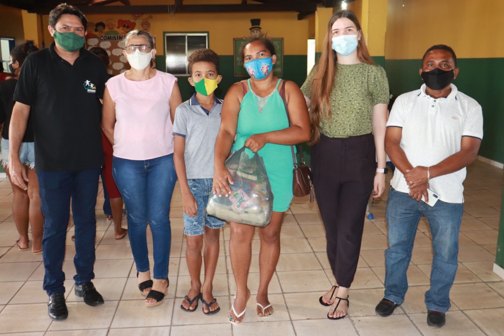 Prefeitura de Lagoinha entregou kits de Alimentação Escolar para Alunos - Imagem 7